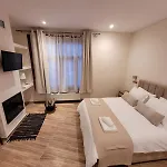 Kleodora Apartman Aráhova